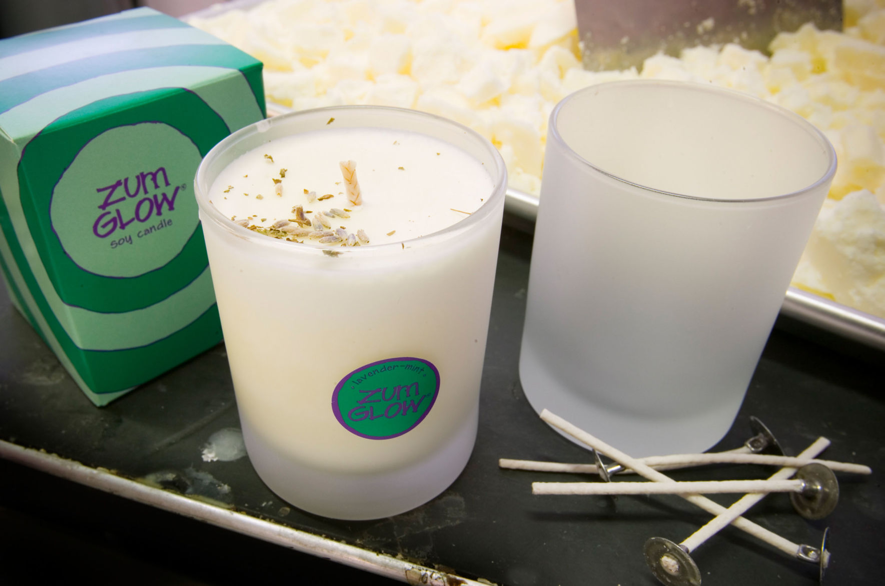 3. DO use soy candles.